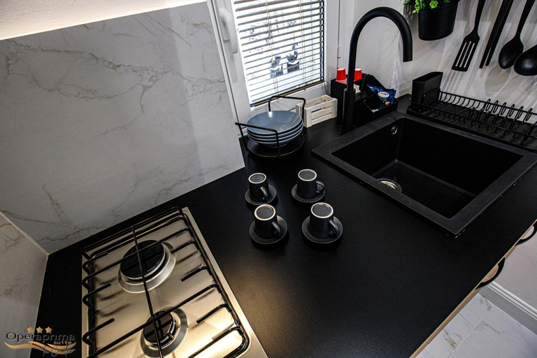 Food & Drinks 5, OPERAPRIMASUITE in centro, Messina