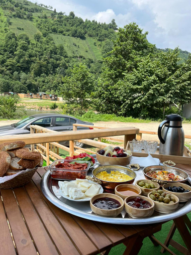 Food & Drinks 3, Hanging Garden Holiday Home Riverside, Ardeşen