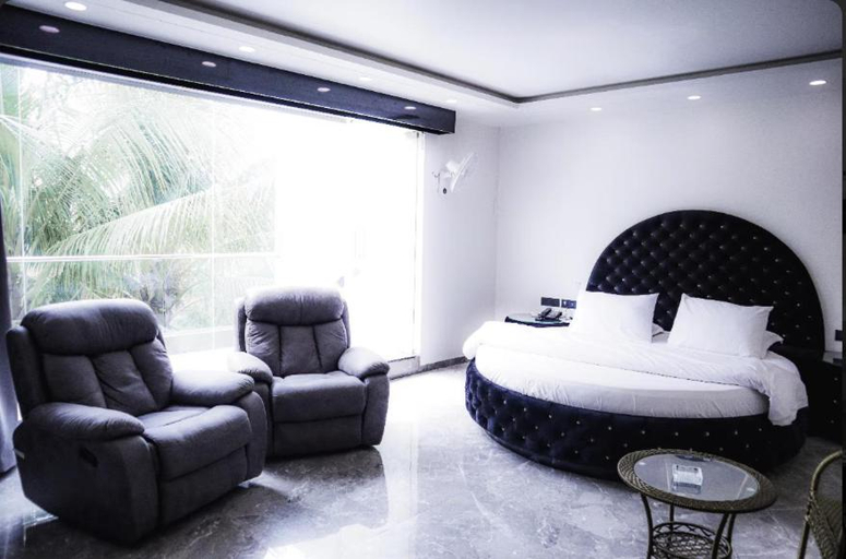 Bedroom 2, Anand Resort - A luxury Private Pool Resort in Nashik, Nashik