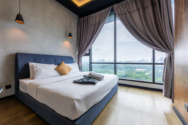 Bedroom 5, 8Pax/Green View next to KL118 ChinaTown & Train, Kuala Lumpur