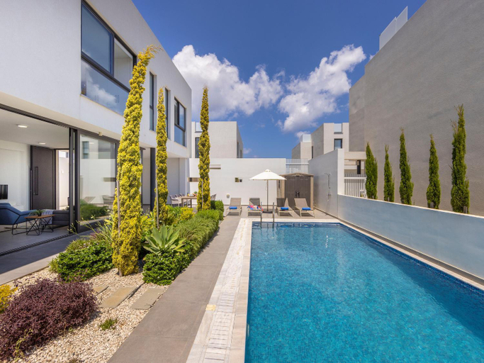 Others 2, Almaria Residences