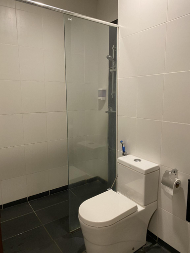 Bathroom 2, Imperial Suites @ The Floorspace Apartments 02, Kuching