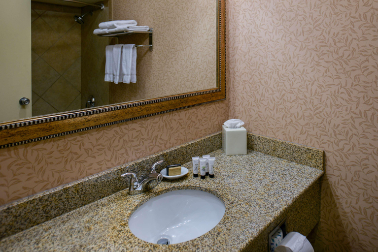 Bedroom 3, Red Lion Hotel Kennewick Columbia Center, Benton