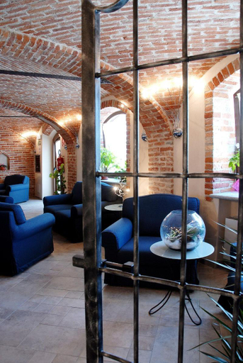 Public Area, Le Botti, Cuneo