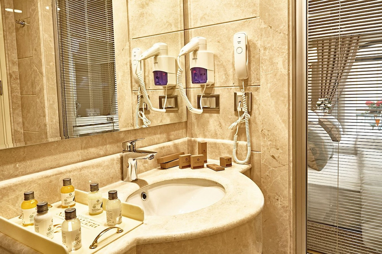 Bathroom 3, The Barbarossa Hotel, Fatih