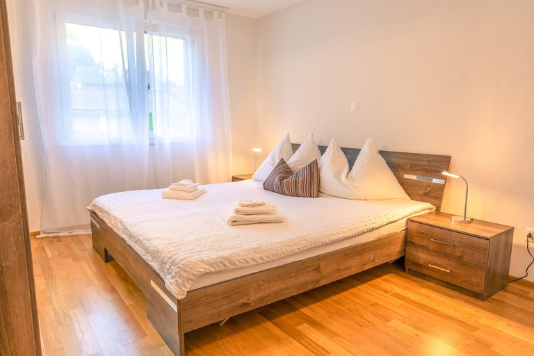 Bedroom 2, Apartment Schilthorn - Aare Jungfrau AG, Interlaken
