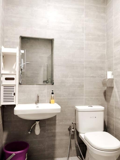Bathroom, Business Getaways Suite 3 pa @ Riverine Kuching, Kuching