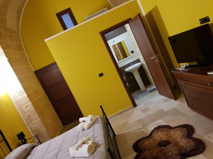 Others 4, B&B La Nassa, Brindisi