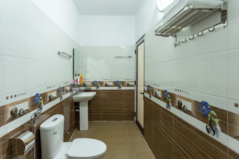 Bathroom 2, Nam Nhung Tam Coc Homestay, Hoa Lư