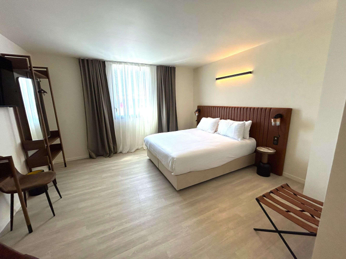 Bedroom 3, Adonis Le Castellet, Var