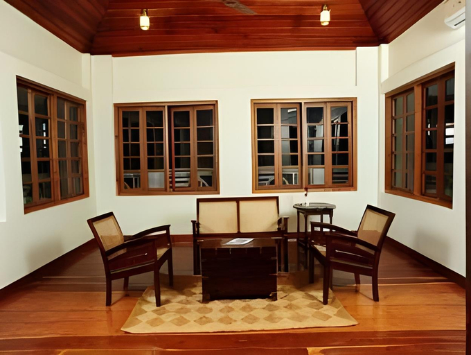 Public Area, Triveny River Palace, Alappuzha