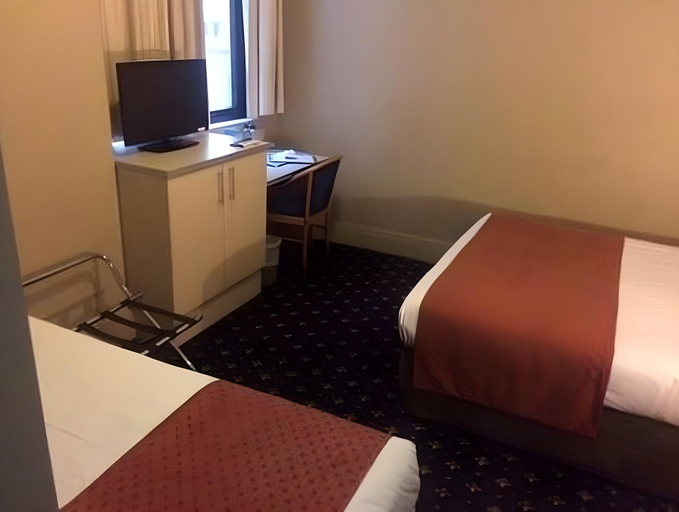 Bedroom 2, Hotel Coronation, Sydney