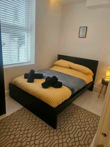 4, Seaside Haven: Coastal Comfort 200m from the Beach, Kent