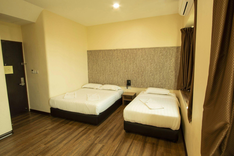 Bedroom 3, Expo Hotel, Labuan