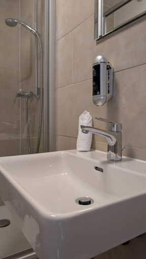 Bathroom, Castle view by MK, Pays-d'Enhaut