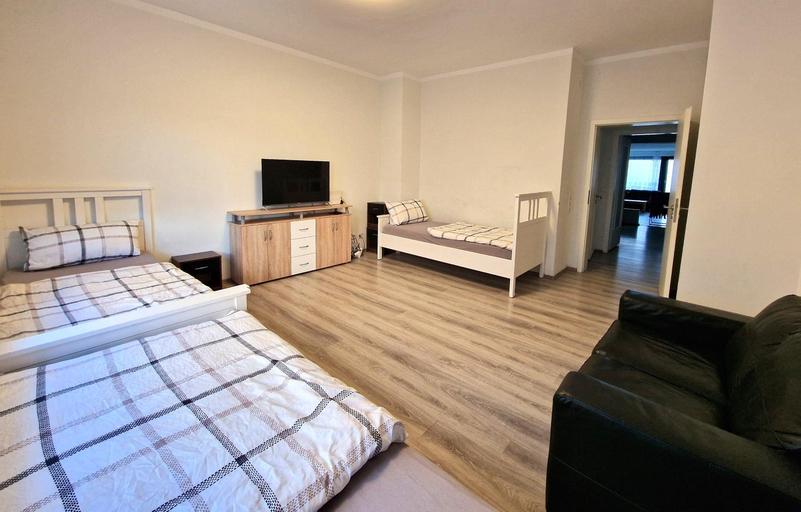 Bedroom 3, BS Oberhausen Comfort Zentral-Apartment, Oberhausen