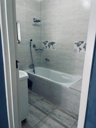 Bathroom 5, Minnestay Guest House Palapye, Palapye