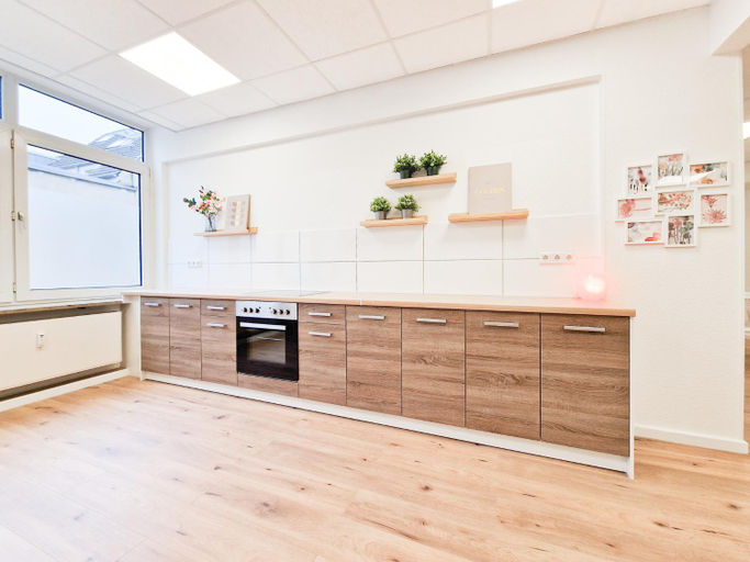 Others 3, Tolstov Apartments - City Center Apartment with 5 Rooms - 10 Min Messe DUS, Düsseldorf