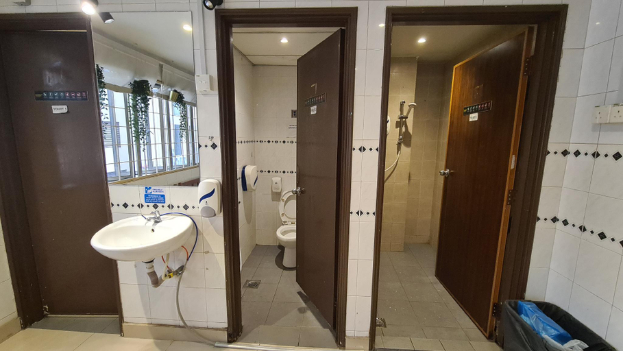 Bathroom 4, BG Travelers Home, Kuala Lumpur