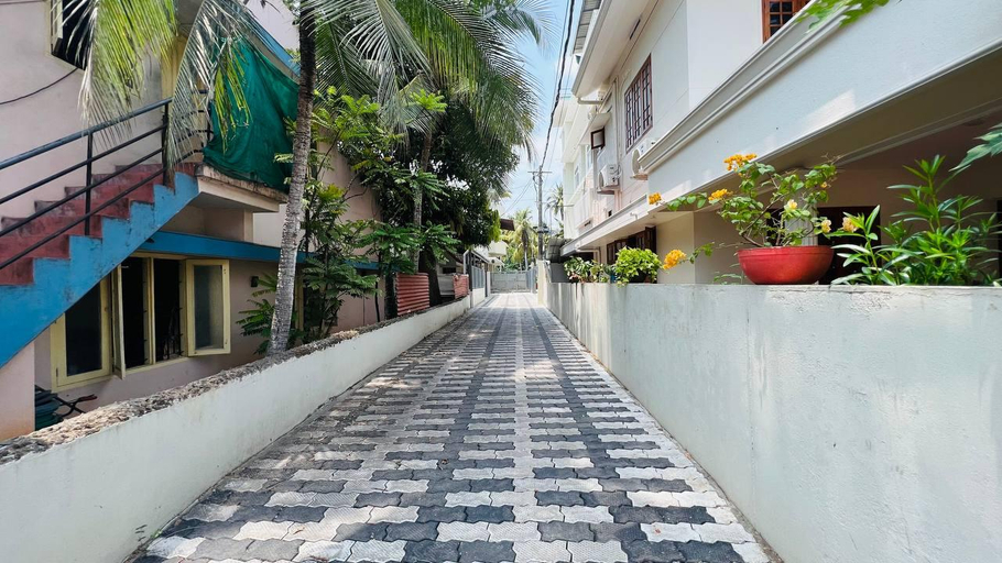 Others 4, Stayzone Haritham, Thiruvananthapuram