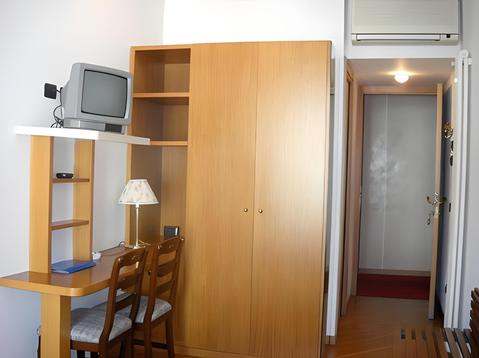 Bedroom 3, Tre Re, Como