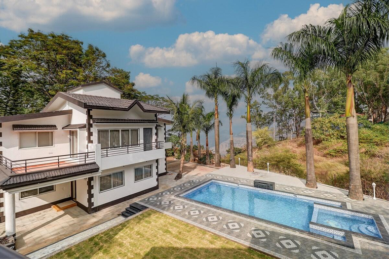 Sport & Beauty 2, Ganeshpeth Villas, Satara