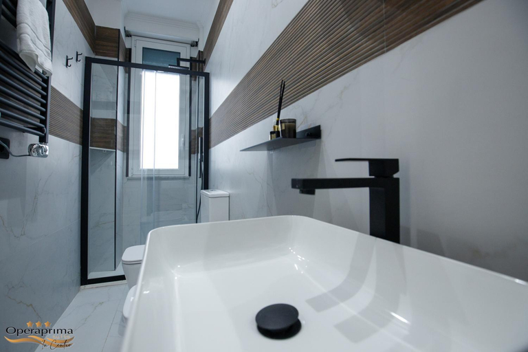 Bathroom 4, OPERAPRIMASUITE in centro, Messina