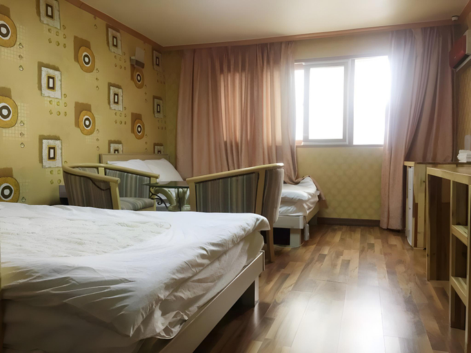 Bedroom 3, Green And Blue Hotel, Pyeongchang