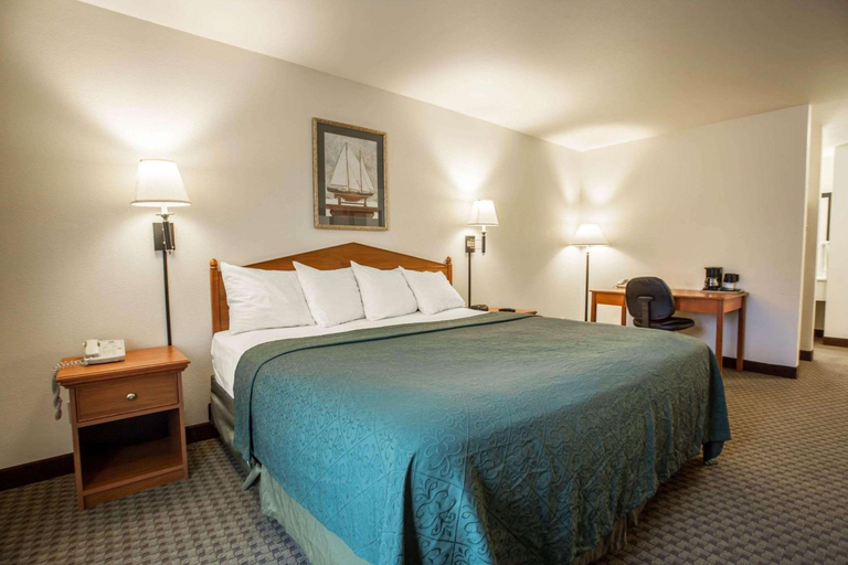 Bedroom 3, Quality Inn & Suites Federal Way - Seattle, King