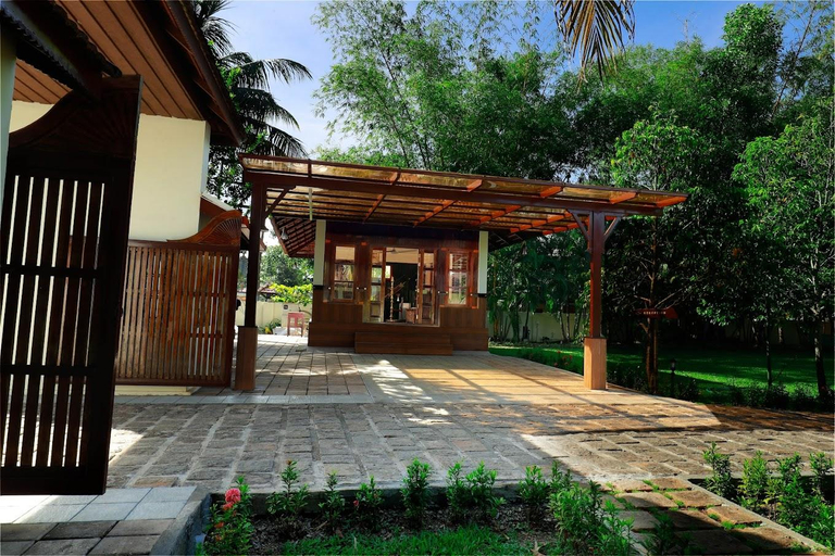 Exterior & Views 3, Triveny Camelot Resort and Spa, Alappuzha