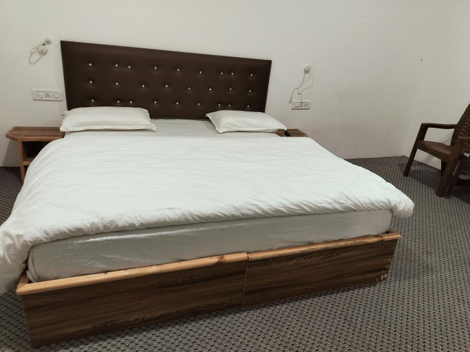 Others 3, River Land Guest House, Anantnag