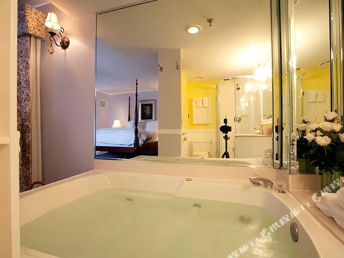 Bathroom 5, The Inn at Cocoa Beach - Adults Only, Brevard