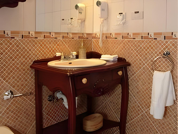 Bathroom 4, Casa Aliso Hotel Boutique, Quito