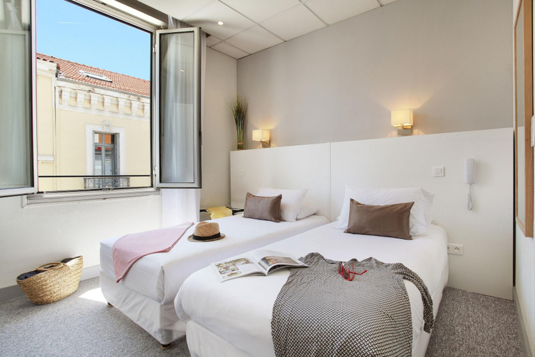 Bedroom 3, Hotel P.L.M., Alpes-Maritimes