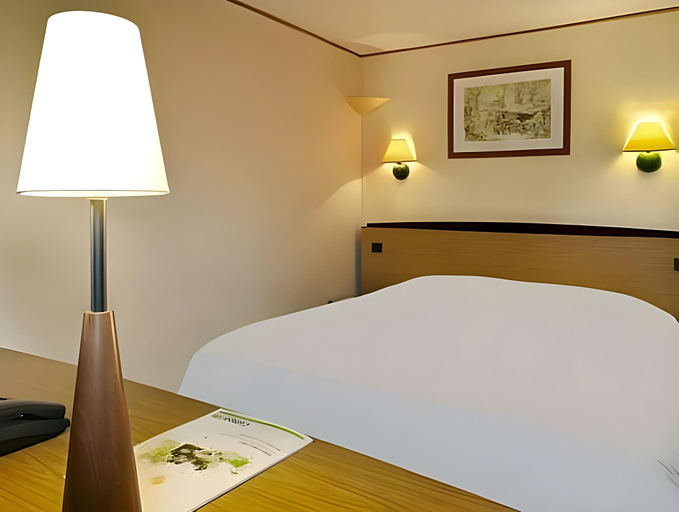 Bedroom 2, Travelodge Alicante Puerto, Alicante