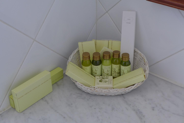 Bathroom 4, Splendid Hotel, Alpes-Maritimes