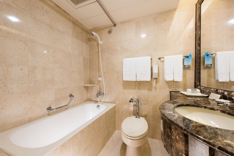 Bathroom 3, Hotel Tainan, Tainan
