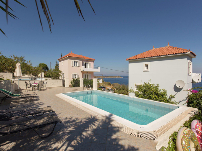 Sport & Beauty 4, Beautiful Villa in Agia Paraskevi Samos with Swimming Pool, North Aegean