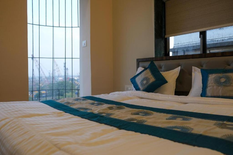 Others 2, Hotel VRC, Mumbai City