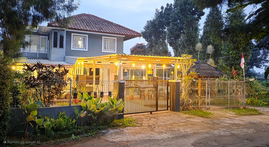 Exterior & Views