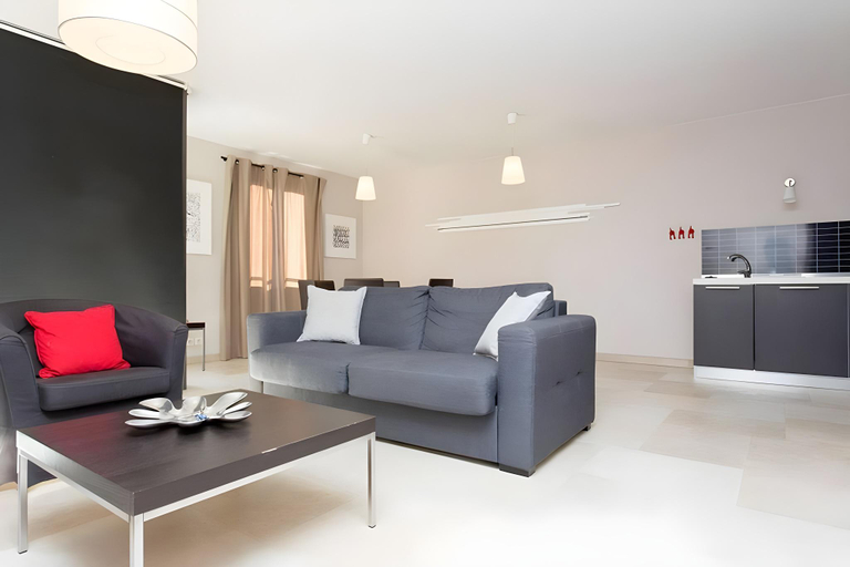 Others 5, Three bedrooms:  200m from Croisette, Alpes-Maritimes