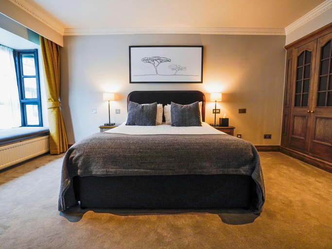 Bedroom 2, Buckingham Villiers Hotel, Buckinghamshire