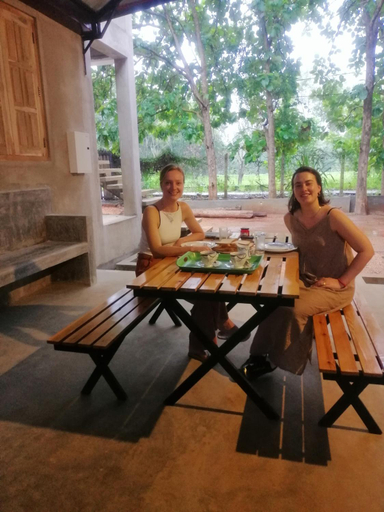 Food & Drinks 4, Malwathu Oya Forest Garden, Nachchadoowa