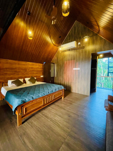Bedroom 2, Tulsi Kayal Retreat, Alappuzha