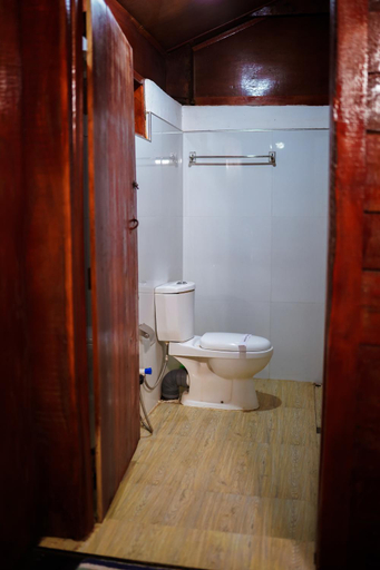 Bathroom 3, Ceylon Amigos Eco Resort, Dambulla