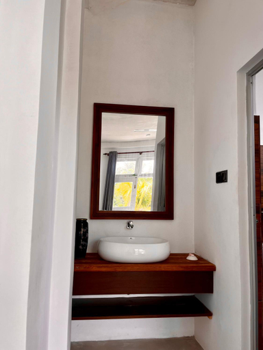 Bathroom 2, Olympus House, Weligama