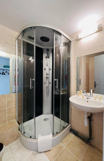 Bathroom 4, Hôtel Le Forestia, Loiret