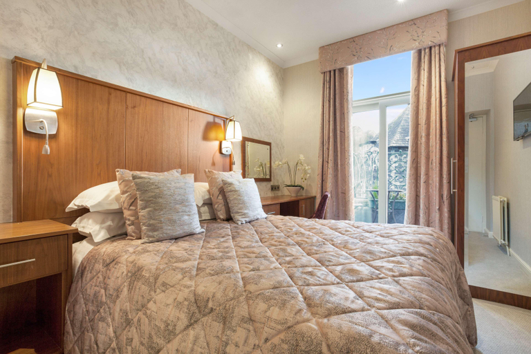 Bedroom 3, Ambleside Salutation Hotel, Cumbria