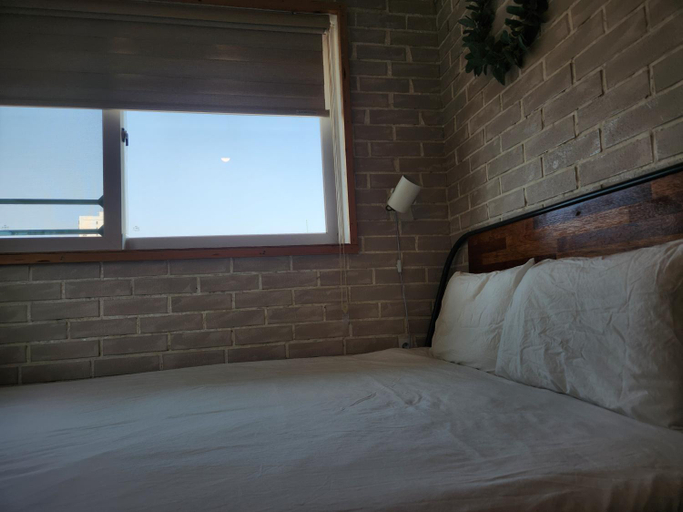Bedroom 3, Sokcho Hutte Guesthouse, Goseong