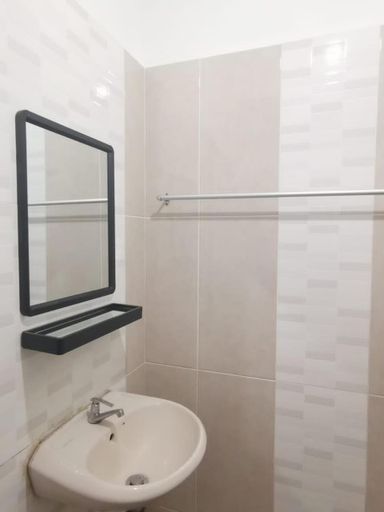 Bathroom 4, Queen Room Bukit Mertajam Alma Impian, Central Seberang Perai